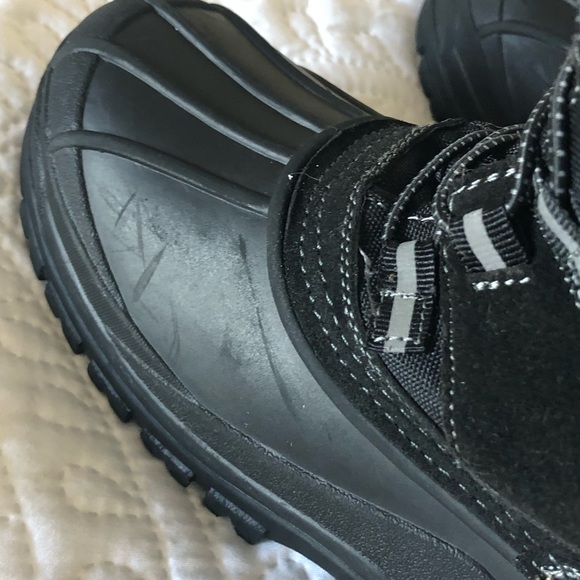 Boy’s Lands’ End Expedition Insulated Winter Boots, size 4 - Picture 6 of 9